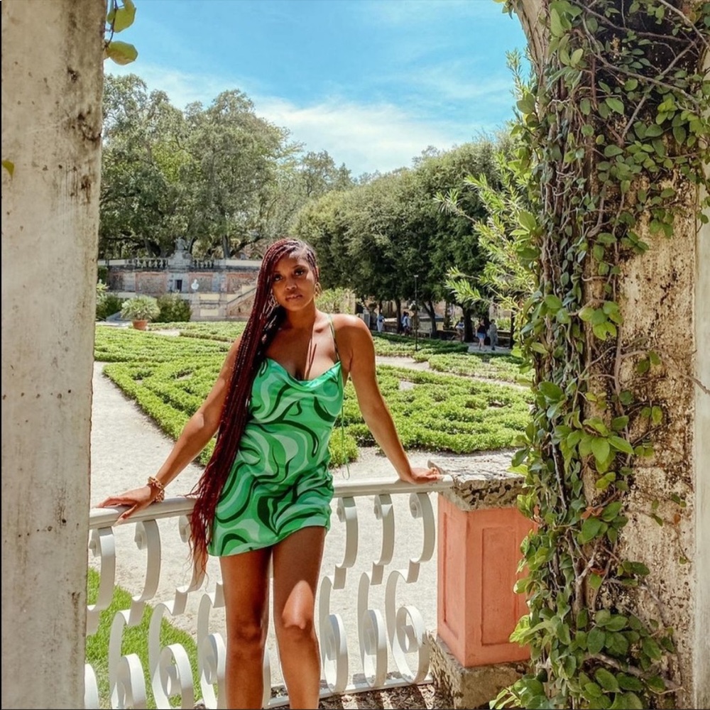 Zara Flowy Mini Dress Green - Picture 2 of 16